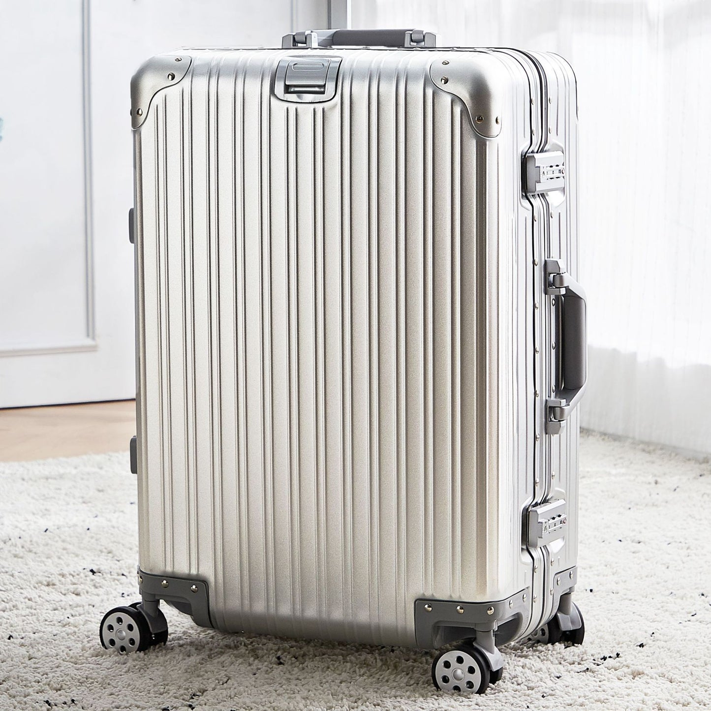 Aluminum Magnesium Luggage Password Trolley Case